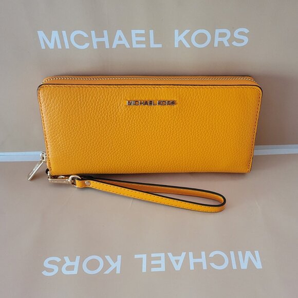 Michael Kors Jet Set Travel Large Travel Continental Wallet Pop Orange Leather - Picture 2 of 6